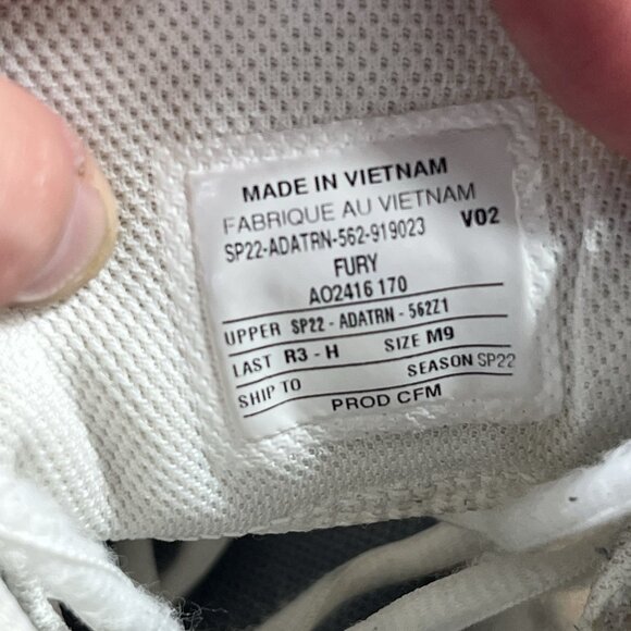 Nike Fury Shoes Mens Size 9 White Gold AO2416-170 Gum Sole